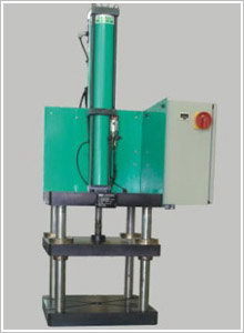 找氣液增力缸-氣液增壓缸價格/上海達諾爾機械設(shè)備的四柱式?jīng)_壓機MA/MAG系列-四柱式?jīng)_壓機價格_四柱式?jīng)_壓機廠家價格、圖片、詳情,上一比多_一比多產(chǎn)品庫